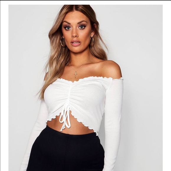 Boohoo Plus Tops - NWOT Boohoo Plus Crop Top